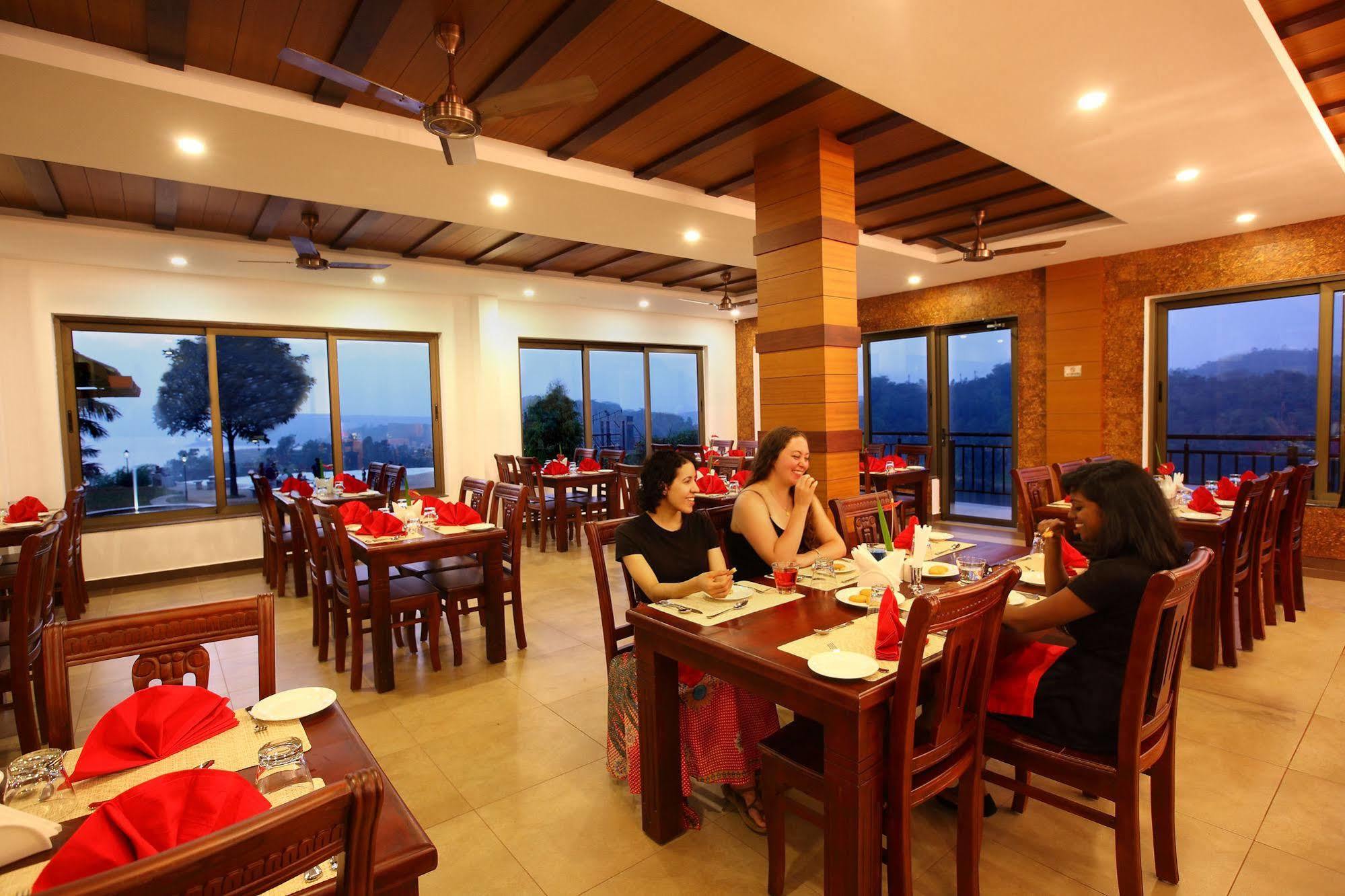 Arayal Resort-A Unit Of Sharoy Resort Tariyod Dış mekan fotoğraf
